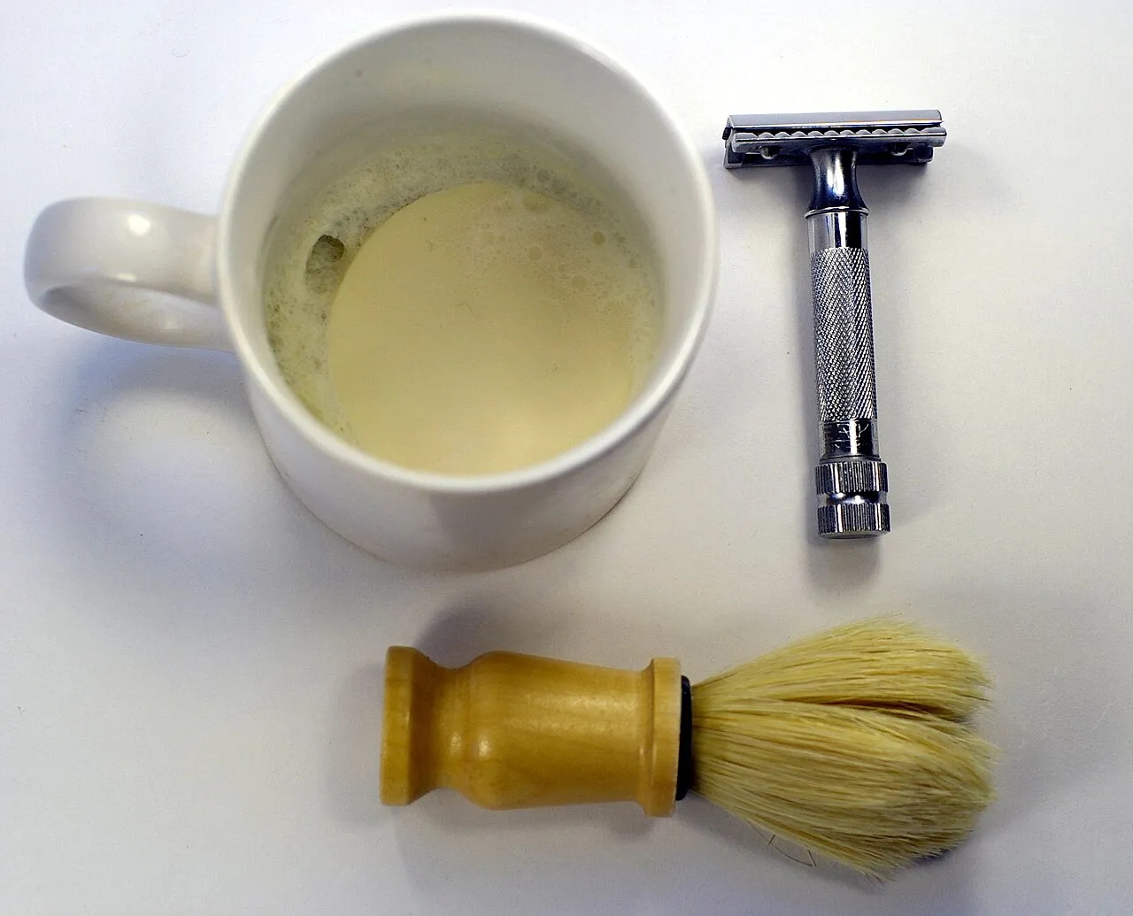 Safety razor, shaving brush and mug
