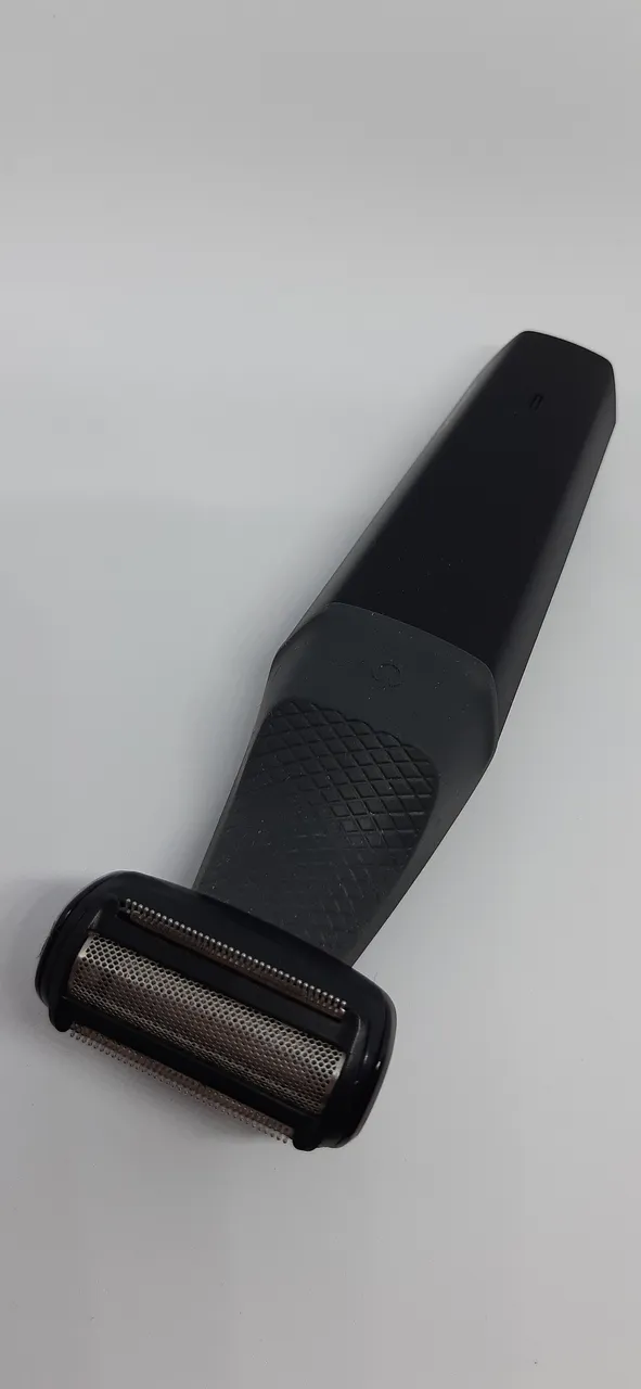 Black electric beard trimmer