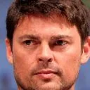 Photo of Karl Urban